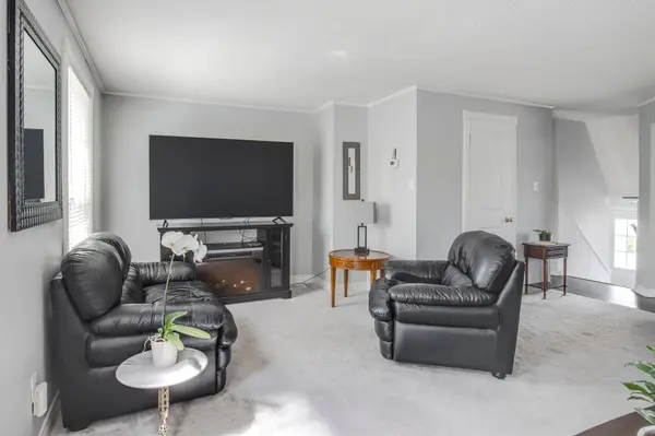 233 Innisfil ST #4, Barrie, ON L4N 3E9