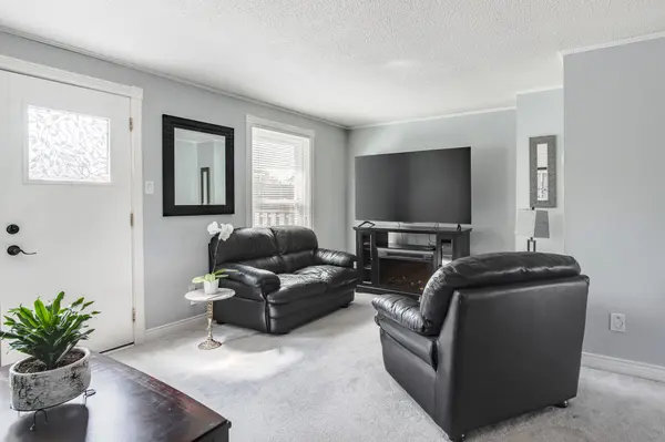 233 Innisfil ST #4, Barrie, ON L4N 3E9