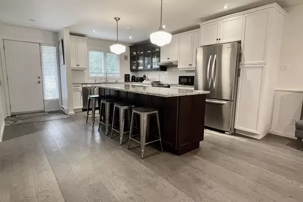 Collingwood, ON L9Y 5B4,571 OXBOW CRES