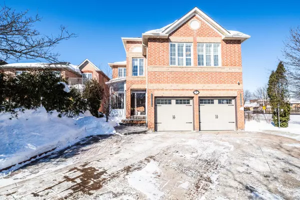 8 Shallimar CT, Brampton, ON L6X 4N2