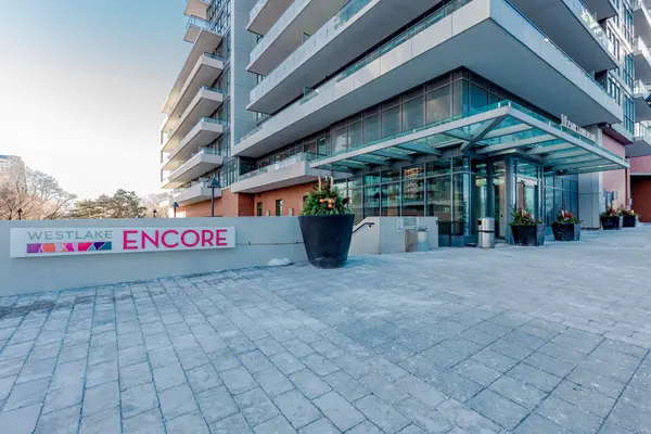 Toronto W06, ON M8V 0H9,10 Park Lawn RD E #722