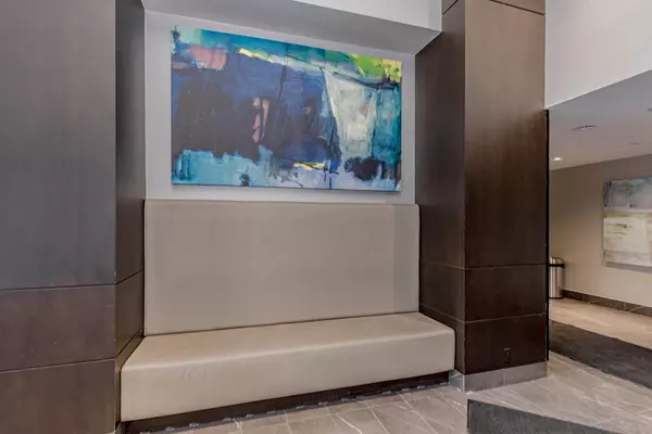 Toronto W06, ON M8V 0H9,10 Park Lawn RD E #722