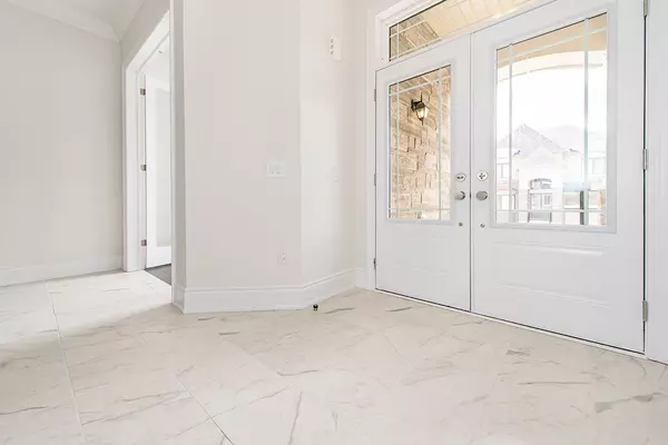 Caledon, ON L7C 4N1,83 James Walker AVE