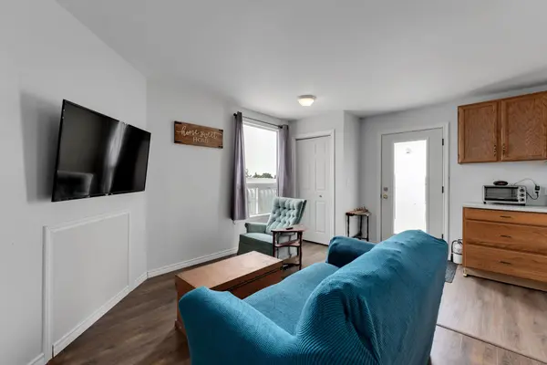 780 Wing RD, Loyalist, ON K0H 2H0