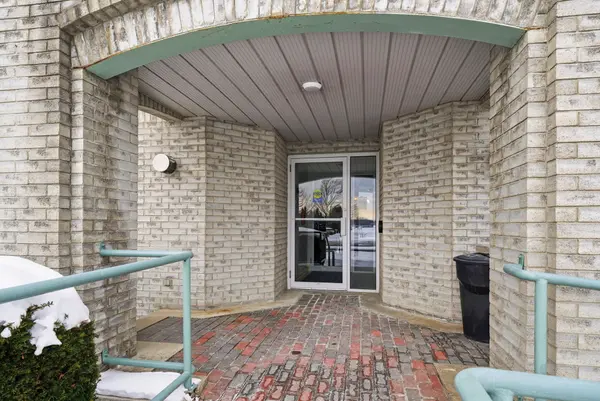 Cornwall, ON K6J 1A5,301 Water ST W #304