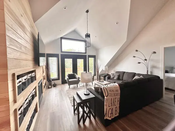 Blue Mountains, ON L9Y 0M6,796363 Grey 19 RD