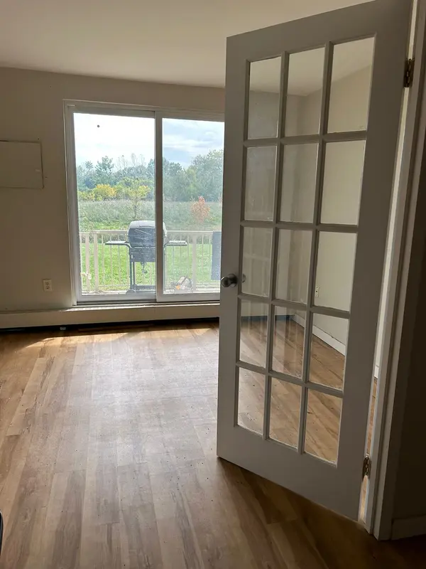 573 MORNINGTON AVE #103, London East, ON N5Y 4T9