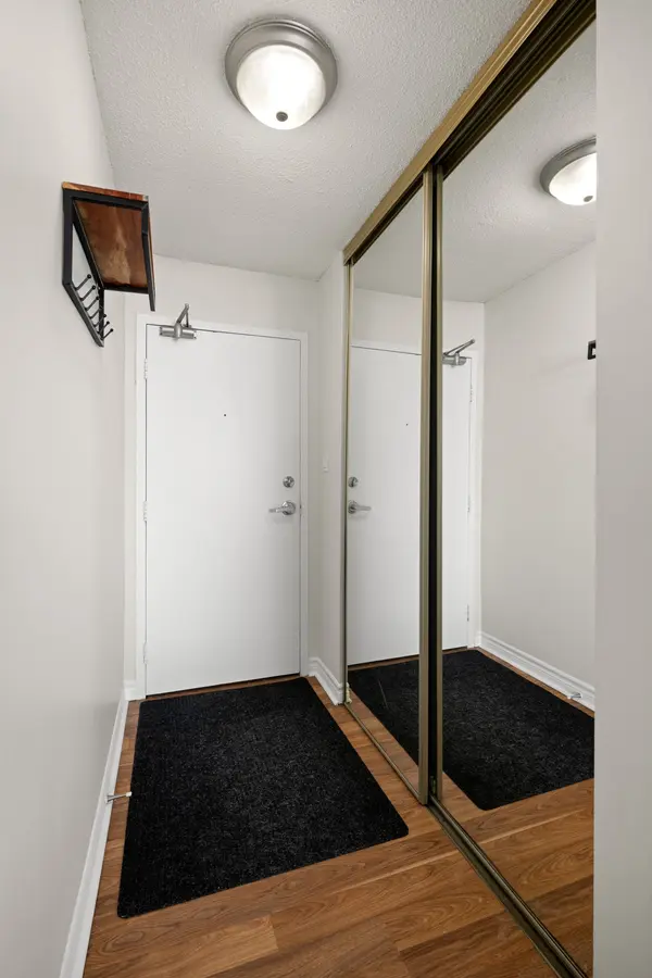 225 Harvard PL #1005, Waterloo, ON N2J 4H4