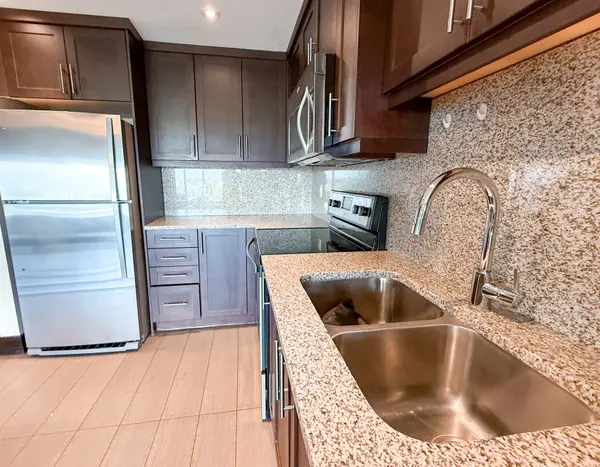 1235 Richmond ST #1116, London East, ON N6A 0C1