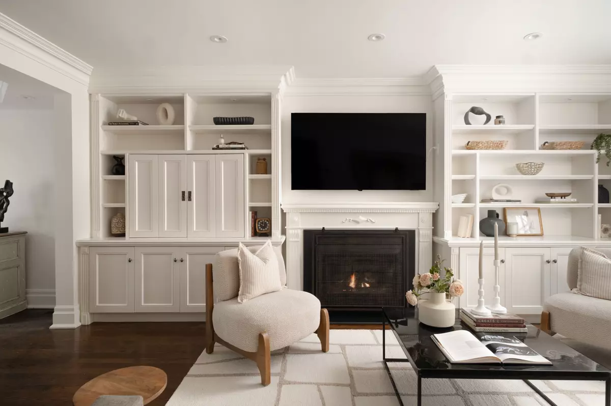 Toronto, ON M8X 1J6,37 Wilgar RD