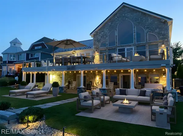 12363 Margaret DR, Fenton Charter Township, MI 48430