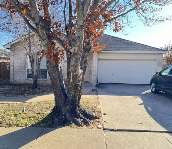 2416 Wildwood Lane, Denton, TX 76210