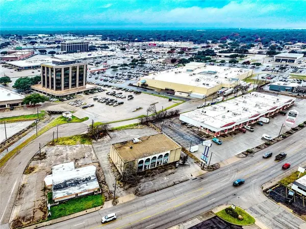 1210 Lake Air Drive, Waco, TX 76710