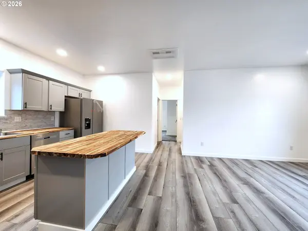 2102 True LOOP, La Grande, OR 97850