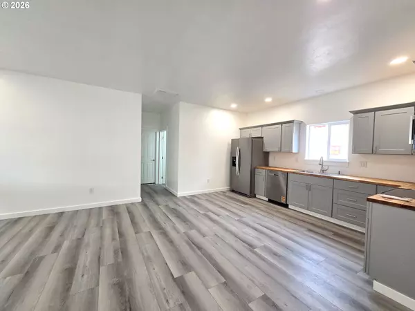 La Grande, OR 97850,2004 True LOOP