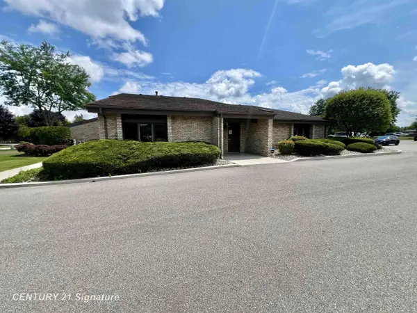 5605 N Colony DR, Saginaw Twp, MI 48638