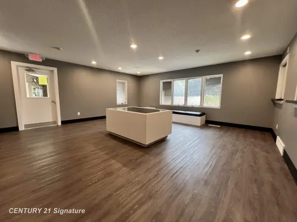 5605 N Colony DR, Saginaw Twp, MI 48638