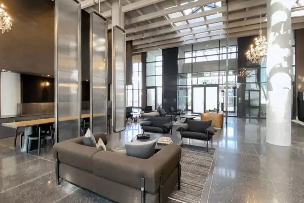 Vaughan, ON L4K 0R2,8 Interchange WAY #5301