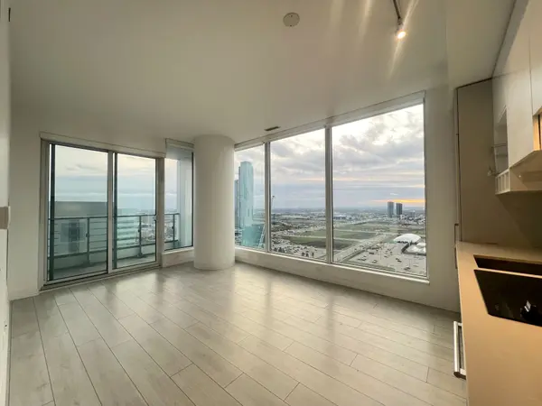 Vaughan, ON L4K 0J5,5 Buttermill AVE #2609