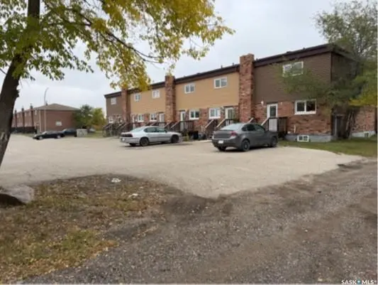 7-8-14-15 Allan BAY, Yorkton, SK S3N 3H1