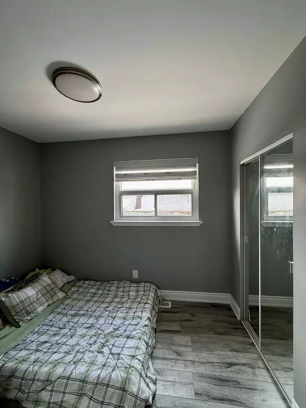 Brampton, ON L6W 1V3,42 Ardglen DR