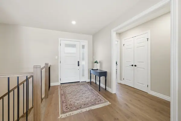 Brighton, ON K0K 1H0,90 Pinnacle ST N