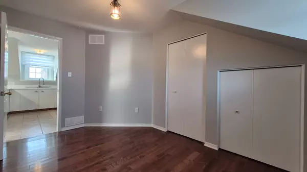 Mississippi Mills, ON K0A 1A0,98 To 102 Mill ST #5