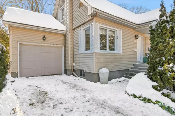 Alta Vista And Area, ON K1H 6B4,364 Cunningham AVE