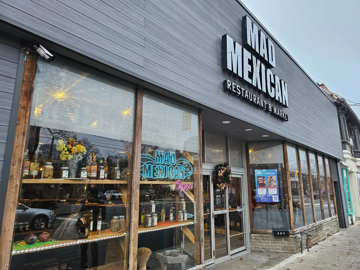 405 Jane ST, Toronto W02, ON M6S 3Z6