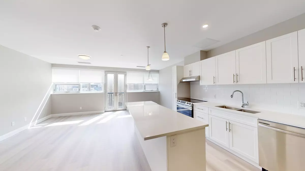 Guelph, ON N1H 2T2,2 Quebec ST #204