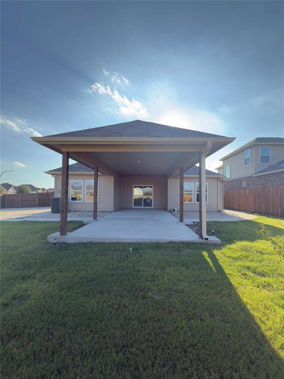 13633 Founders Lane,  Crowley,  TX 76036