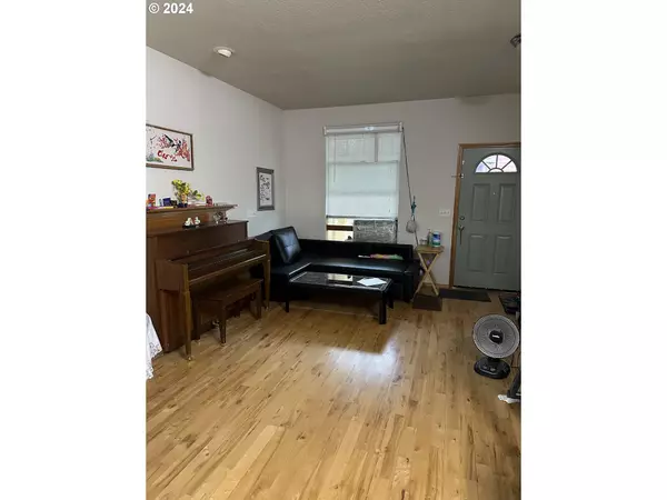 Portland, OR 97220,4620 NE 105TH AVE