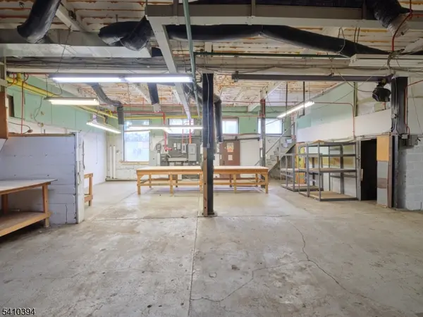 3 6Th St, Frenchtown Boro, NJ 08825