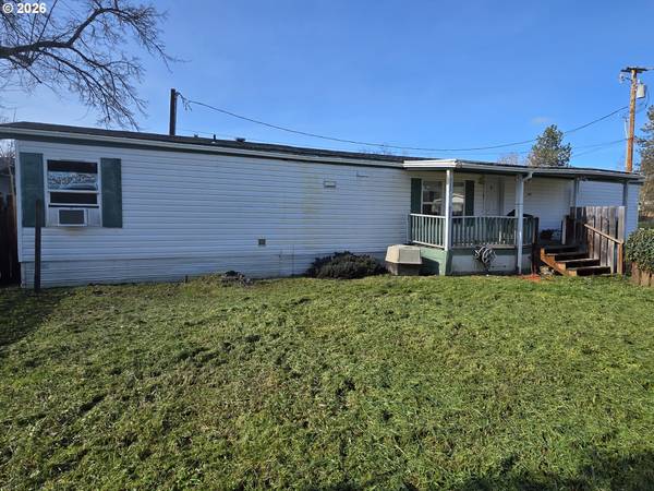 463 SE GREGORY DR, Winston, OR 97496