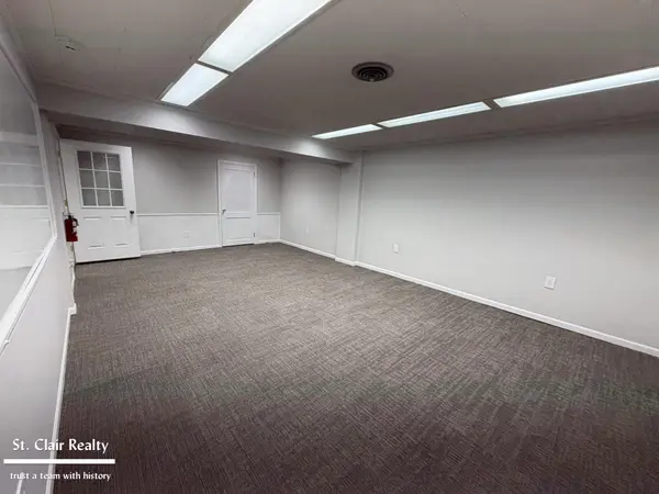 531 N Riverside AVE, St Clair, MI 48079