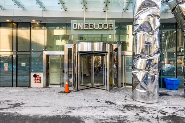 Toronto, ON M4W 0A8,1 Bloor ST E #6010