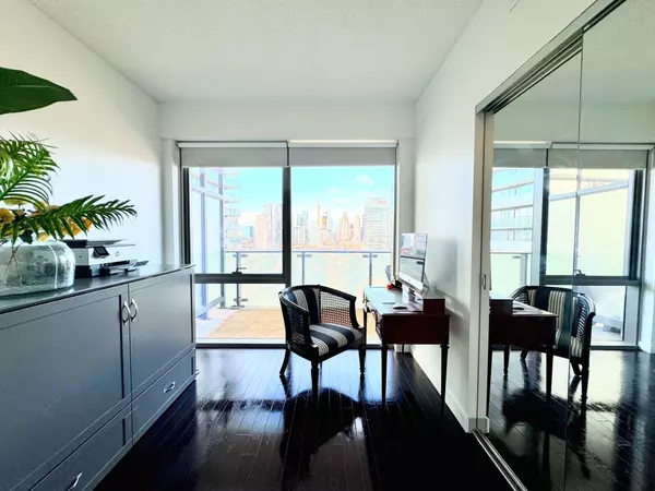 Toronto C08, ON M5A 0E2,390 Cherry ST #2202