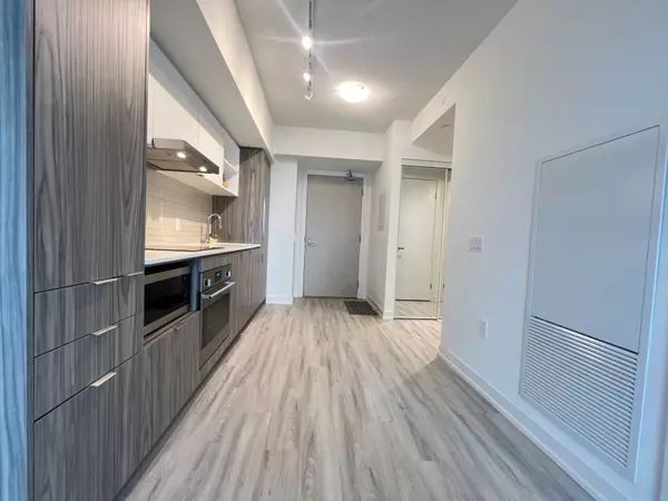 Toronto, ON M5E 0G1,55 Cooper ST #2106