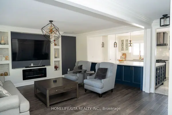 439 Rossland RD W, Oshawa, ON L1J 3G9