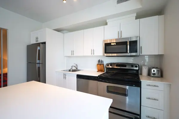 100 Bond ST E #801, Oshawa, ON L1G 0B7