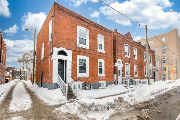 740 Lansdowne AVE, Toronto W02, ON M6H 3Y8