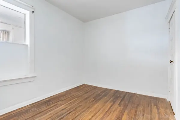 740 Lansdowne AVE, Toronto W02, ON M6H 3Y8