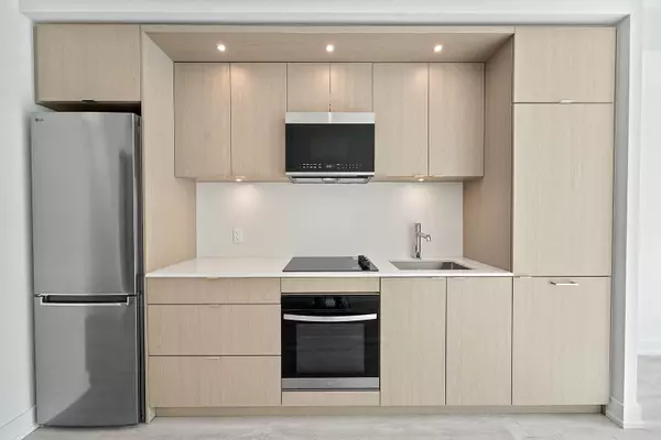 Toronto, ON M9A 0E5,25 Cordova AVE #314