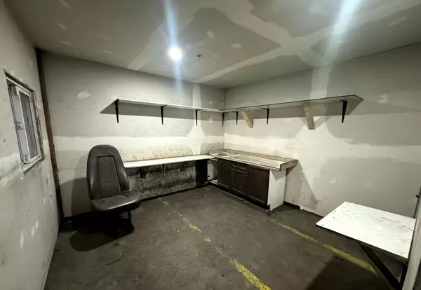 Brampton, ON L6W 3G5,134 Kennedy RD S #9