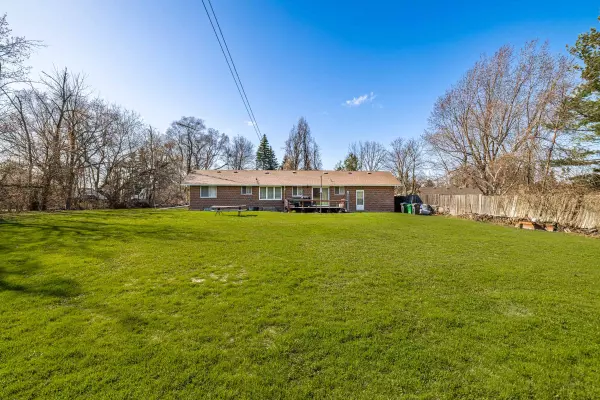 Brampton, ON L6Y 0E8,2739 Embleton RD