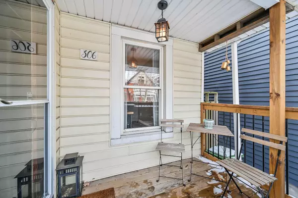 Hamilton, ON L8M 2A1,306 Cumberland AVE