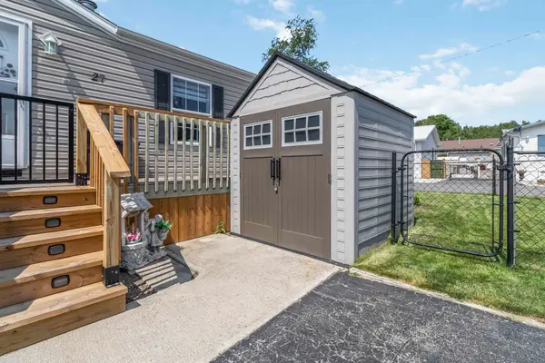 27 Elm ST, Puslinch, ON N1H 6H9