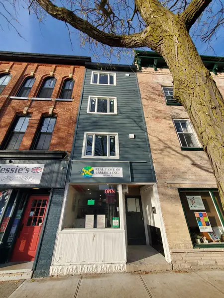 18 King ST E #3, Cobourg, ON K9A 1K7