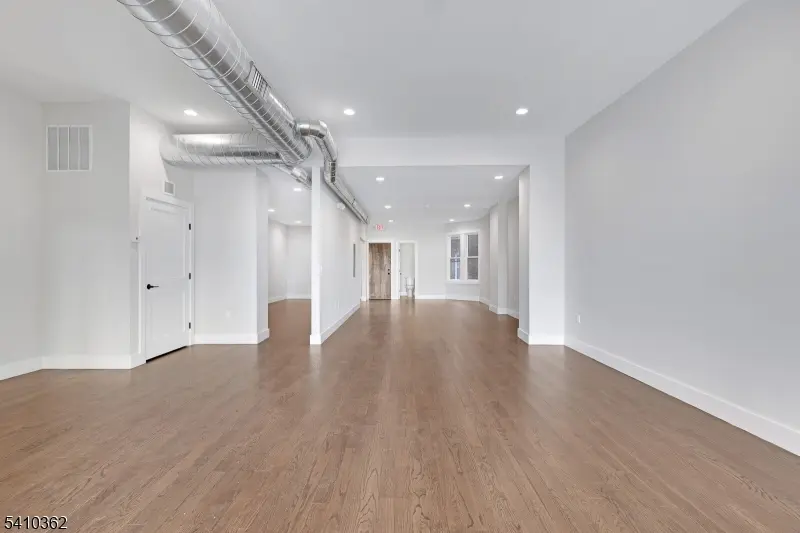 1131 Main Ave, Clifton City, NJ 07011