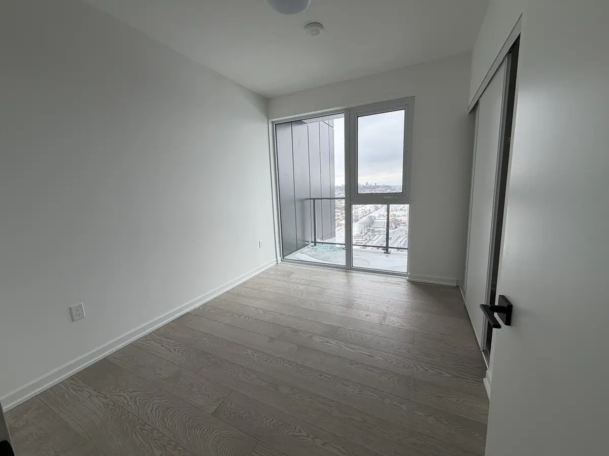 1285 Dupont ST N #1410, Toronto W02, ON M6H 0E3